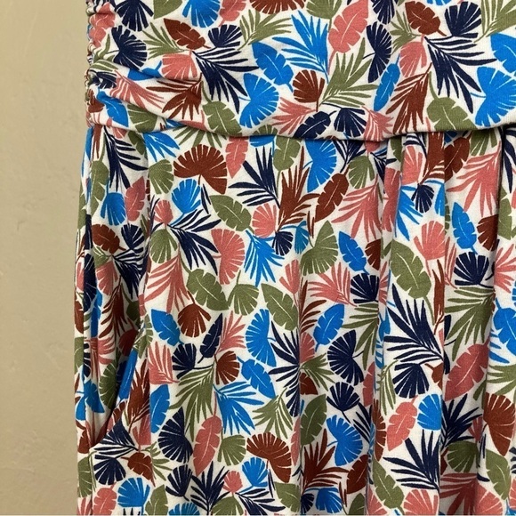 Boden Effie V-Neck Jersey Dress - Picture 3 of 7